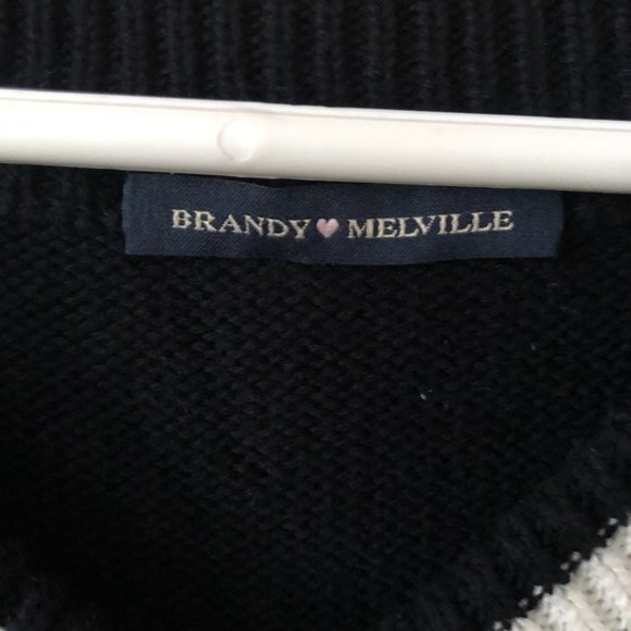 Brandy Melville Adelyn Vest - Picture 3 of 5